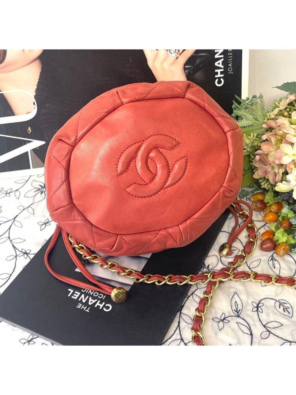 Chanel Drawstring Quilted Chain Shoulder Bag - Picture 5 of 11
